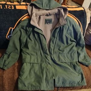 Braetan winter coat with detachable hood